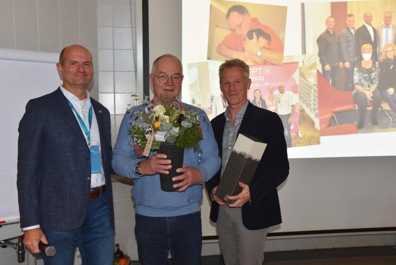 Ehrung Andreas Gattermeier beim TAG DER MANUELLEN THERAPIE 2025